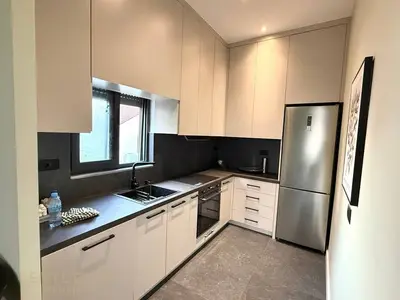 Apartament 3+1 me qera në Kthesa e Kamzës, Tiranë, 107 m². Foto 2 nga 5