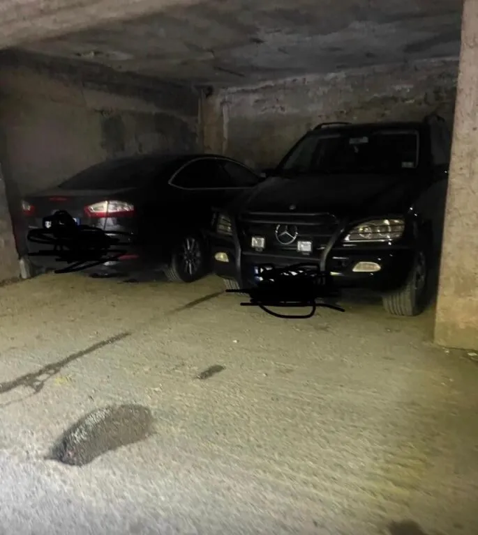 Garage for sale in Linzë, Tirana, 179 m². Photo 1 of 5