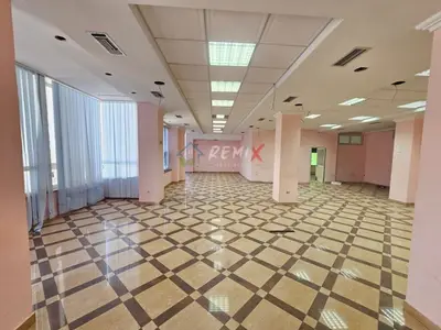 Ambient biznesi me qera në Rruga Kristaq Boshnjaku, Durrës, 200 m². Foto 1 nga 9