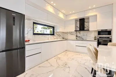 Vilë në shitje në San Pietro, Durrës, 160 m². Foto 3 nga 12