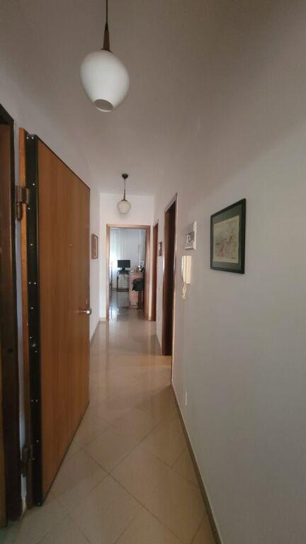 Apartament 2+1 në shitje në Rruga Qemal Stafa, Tiranë, 107 m². Foto 3 nga 7