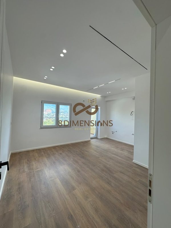 Appartamento 1+1 in vendita a Rruga Bardhyl, Tirana, 55 m²