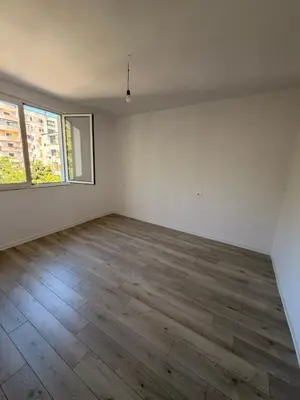 Apartment 2+1 for sale in Çezma e Ferrës, Durrës, 70 m². Photo 3 of 5