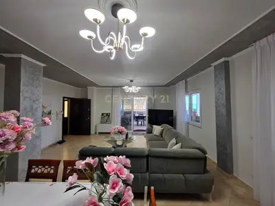 Penthouse në shitje në Lagja nr.6, Durrës, 279 m². Foto 2 nga 12