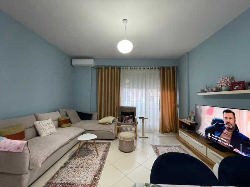 Apartment 1+1 for rent in 21 Dhjetori, Tirana, 85 m²