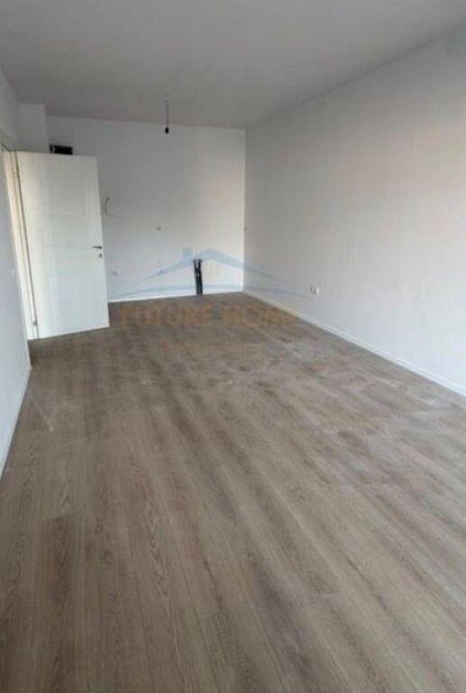 Appartamento 1+1 in vendita a Rruga Sadik Petrela, Tirana, 67 m²