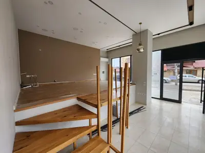 Ambient biznesi me qera në Rruga Haxhi Hysen Dalliu, Tiranë, 54 m². Foto 2 nga 3