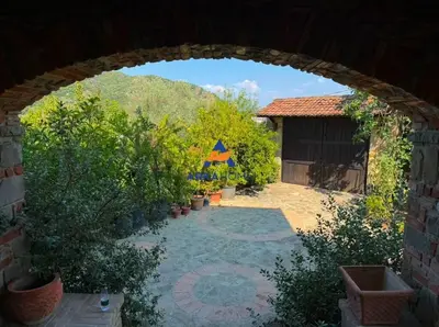Villa in affitto a Ndroq, Tirana, 320 m². Foto 3 di 10