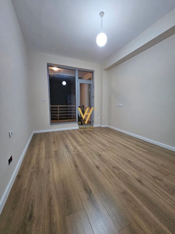 Apartament 1+1 në shitje në Globe, Tiranë, 66 m². Foto 1 nga 3