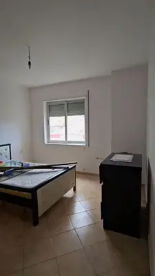 Appartamento 1+1 in affitto a Fresku, Tirana, 75 m². Foto 3 di 11