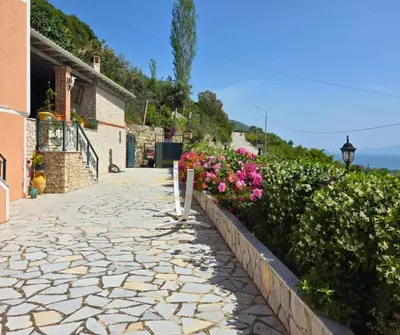 Villa for sale in Borsh, Vlorë, 120 m². Photo 1 of 7