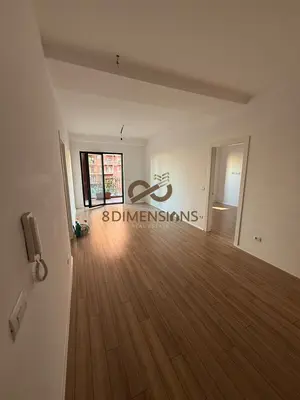 Negozio in affitto a Rruga e Kavajës, Tirana, 114 m². Foto 3 di 7
