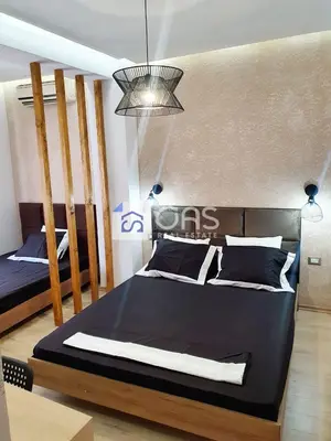Apartament 1+1 me qera në Rruga Brrikadave, Tiranë, 62 m². Foto 2 nga 11