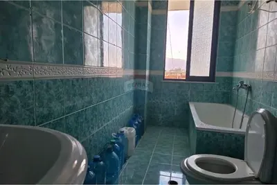 Apartament 2+1 në shitje në Rruga e re, Vlorë, 110 m². Foto 9 nga 12