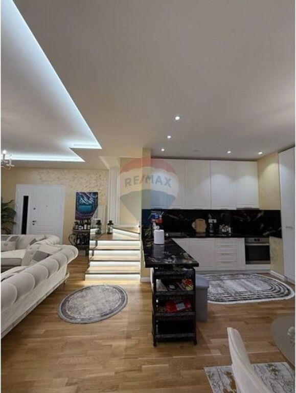 Villa for sale in Gjiri i Lalzit, Durrës, 200 m². Photo 2 of 3