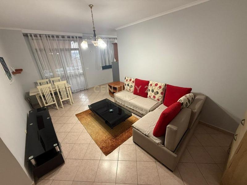 Appartamento 1+1 in affitto a Tirana, 70 m²