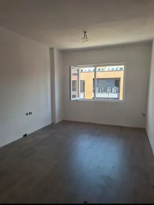 Apartament 2+1 në shitje në Rruga Bavaria, Kamëz, 100 m². Foto 8 nga 12
