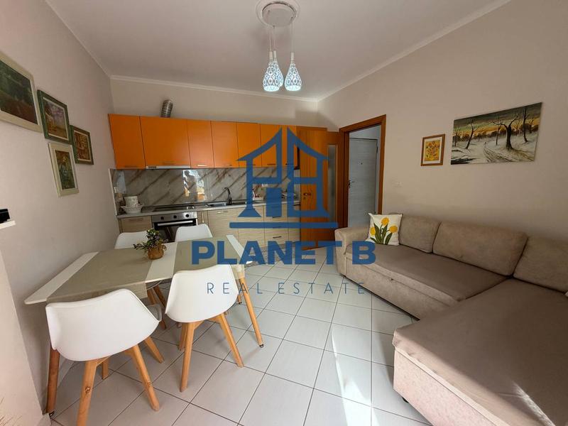 Apartament 1+1 me qera në Lungomare, Vlorë, 55 m². Foto 4 nga 9