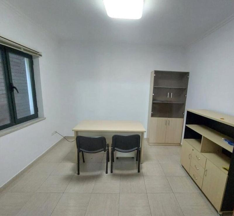 Zyrë me qera në Xheko Imperial Luxury Hotel & Spa, Tiranë, 103 m². Foto 2 nga 4