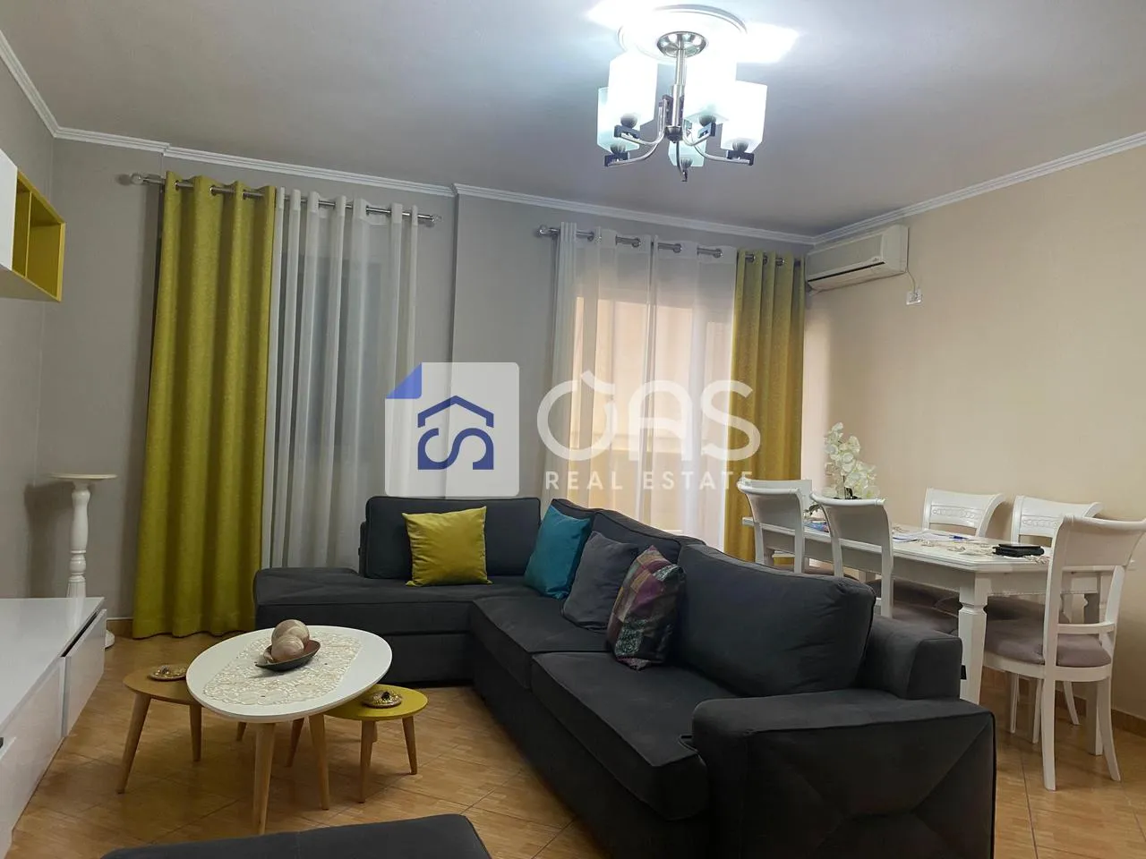 Apartament 2+1 me qera në Bulevardi Bajram Curri, Tiranë, 91 m². Foto 1 nga 5