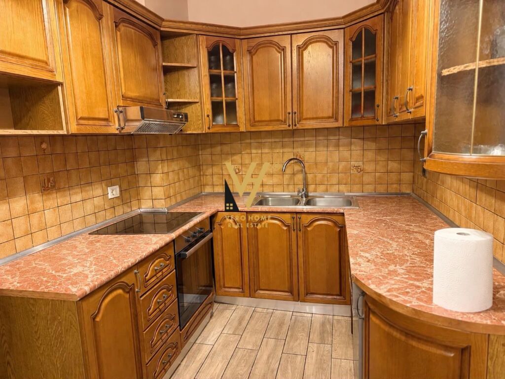 Apartament 2+1 me qera në 21 Dhjetori, Tiranë, 100 m². Foto 2 nga 3