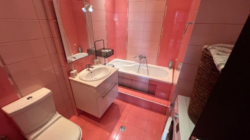 Dupleks me qera në Blloku i Ambasadave, Tiranë, 160 m². Foto 3 nga 3