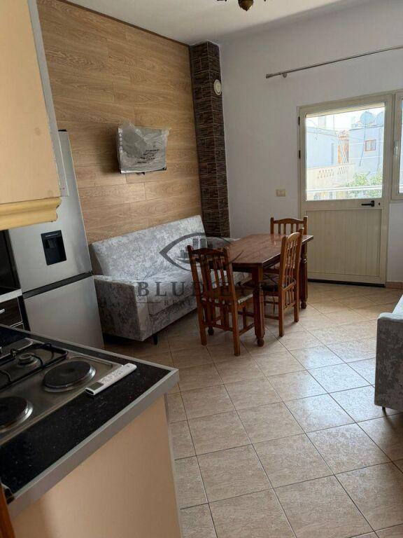 Appartamento 1+1 in affitto a Kryqi i Kuq Shqiptar, Durazzo, 55 m²