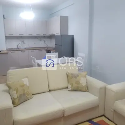 Appartamento 1+1 in affitto a Laprakë, Tirana, 80 m². Foto 2 di 6