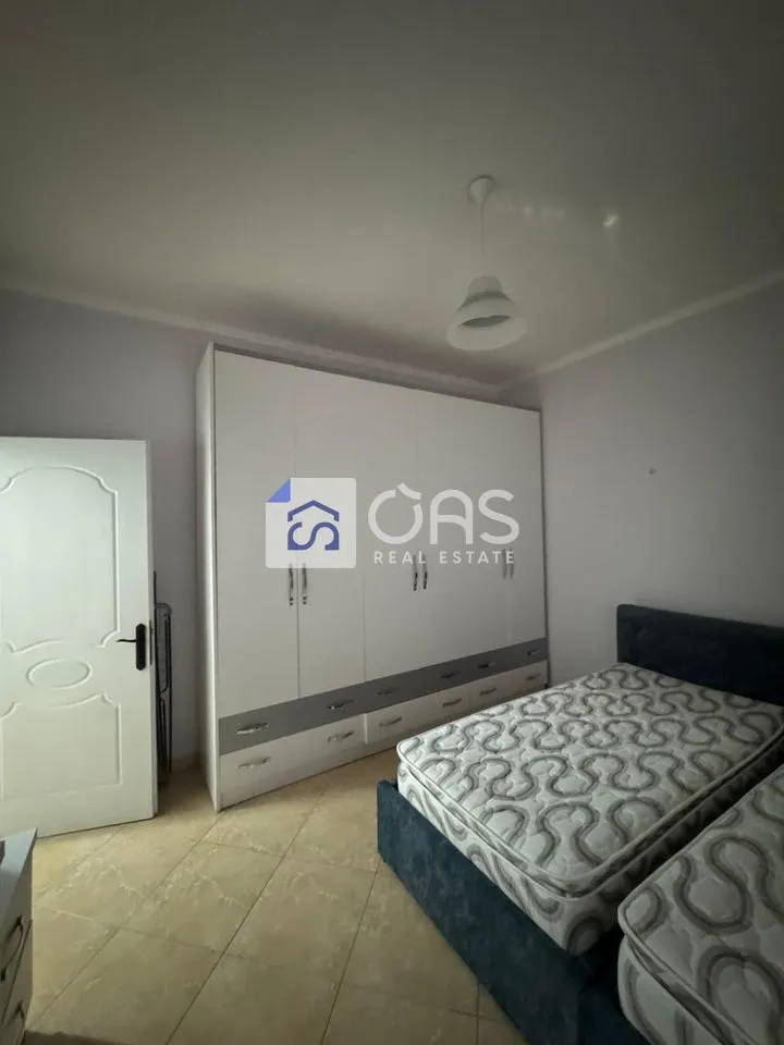 Apartament 1+1 me qera në Porcelan, Tiranë, 65 m². Foto 1 nga 7