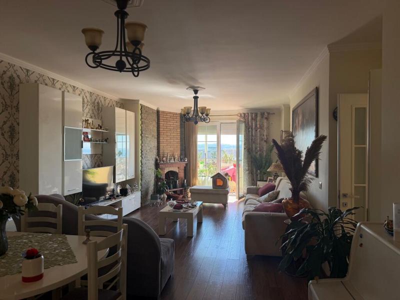 Appartamento 2+1 in vendita a Porti i Durrësit, Durazzo, 166 m²