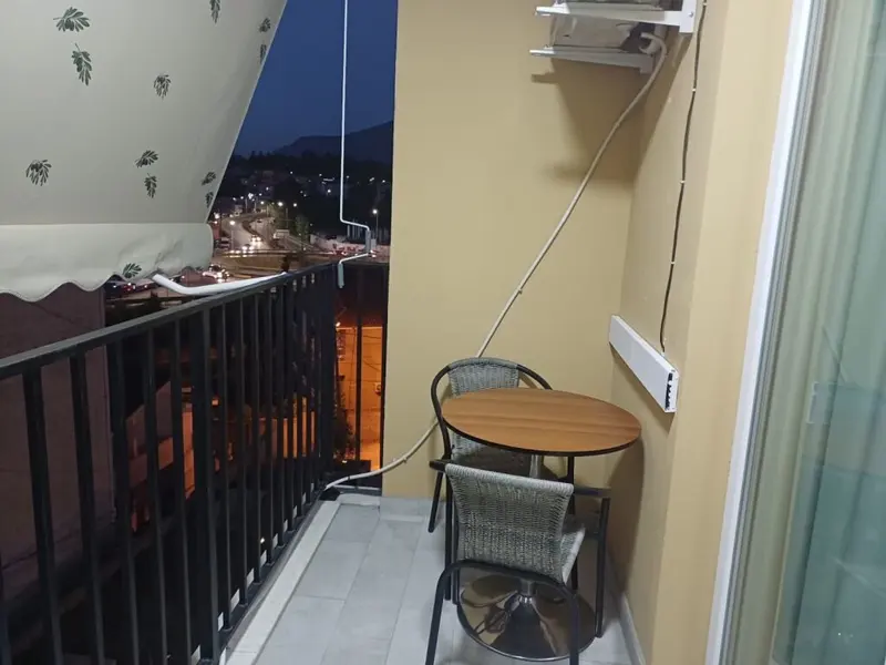 Apartament 1+1 me qera në Rruga Xhebrahimi, Tiranë, 70 m²