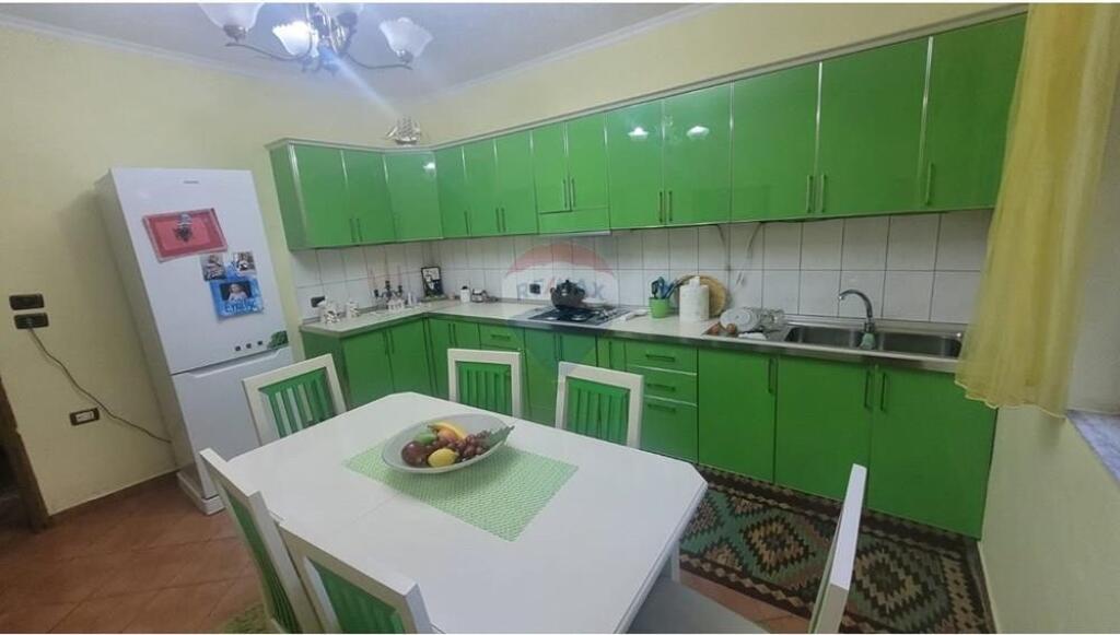 Shtëpi private në shitje në Universiteti Bujqësor i Tiranës, Kamëz, 188 m². Foto 2 nga 3