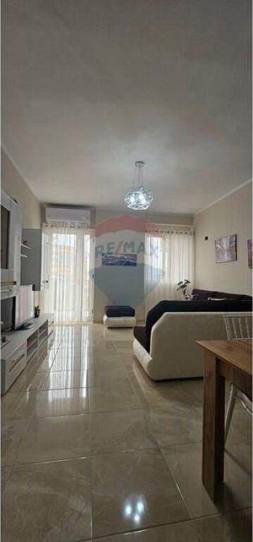 Apartment 2+1 for rent in Rruga Pelivan Leskaj, Vlorë, 110 m²