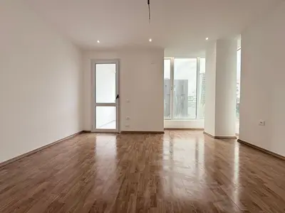 Ufficio in affitto a Rruga e Elbasanit, Tirana, 193 m². Foto 6 di 7
