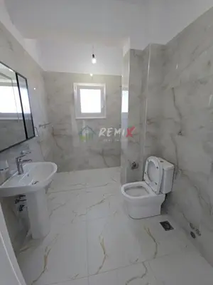 Apartament 1+1 me qera në Rruga Vellazerimi, Durrës, 60 m². Foto 5 nga 5