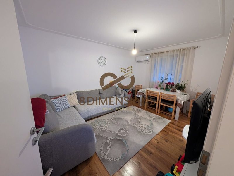 Appartamento 2+1 in vendita a Rruga Kongresi i Lushnjes, Tirana, 75 m²