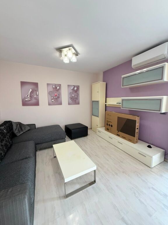 Apartment 1+1 for rent in Brryli, Tirana, 70 m². Photo 1 of 3