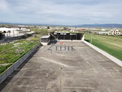Magazinë në shitje në Berat, Berat, 1 170 m². Foto 6 nga 9