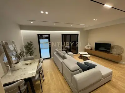 Apartament 3+1 me qera në Kodra e Diellit, Tiranë, 106 m². Foto 3 nga 12