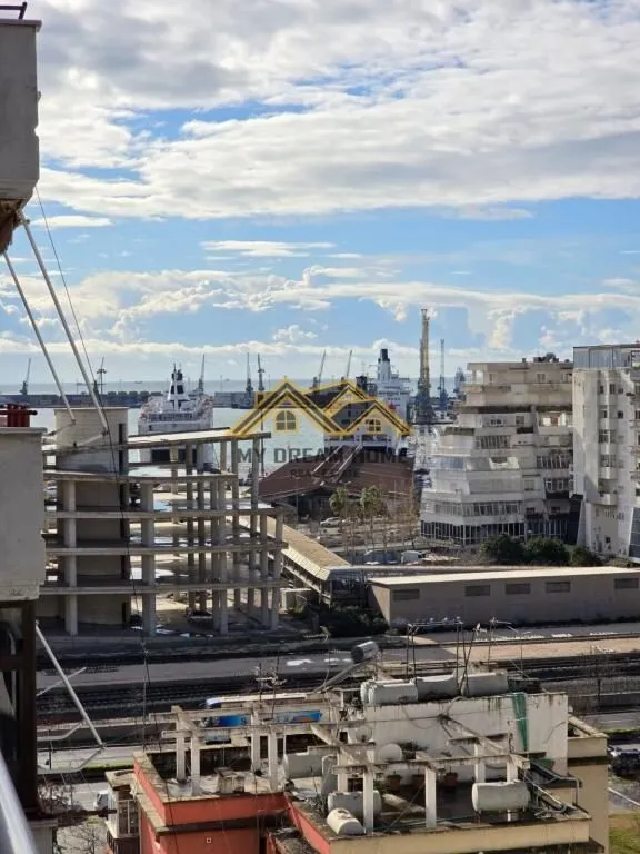 Apartment for sale in Qendër, Durrës, 194 m². Photo 1 of 12