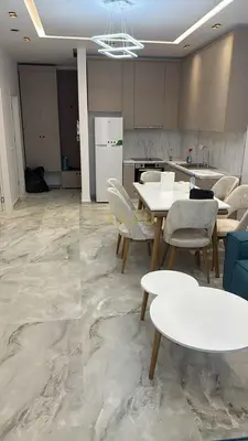 Appartamento 1+1 in affitto a Qendër, Durazzo, 105 m². Foto 3 di 9