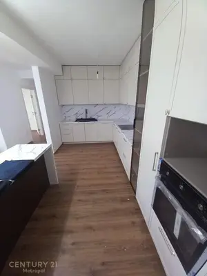 Villa in affitto a Berzhite, Tirana, 431 m². Foto 3 di 8