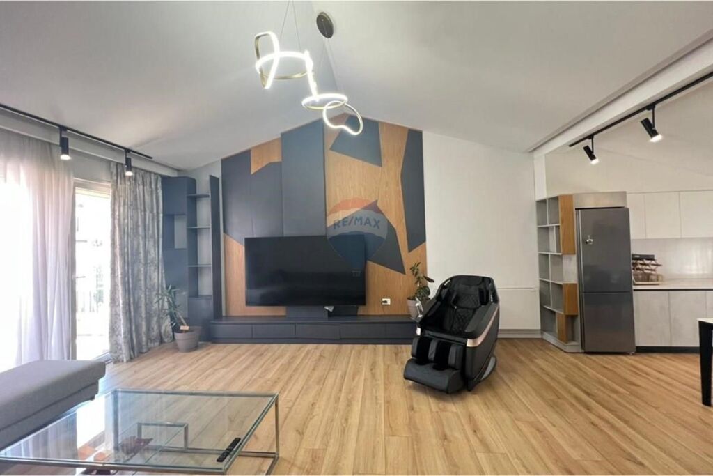 Appartamento in affitto a TEG, Tirana, 110 m². Foto 2 di 3