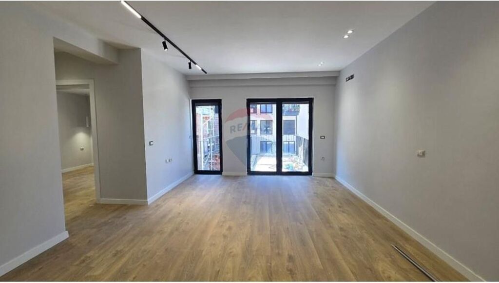 Appartamento in vendita a Kodra e Diellit, Tirana, 75 m². Foto 1 di 3