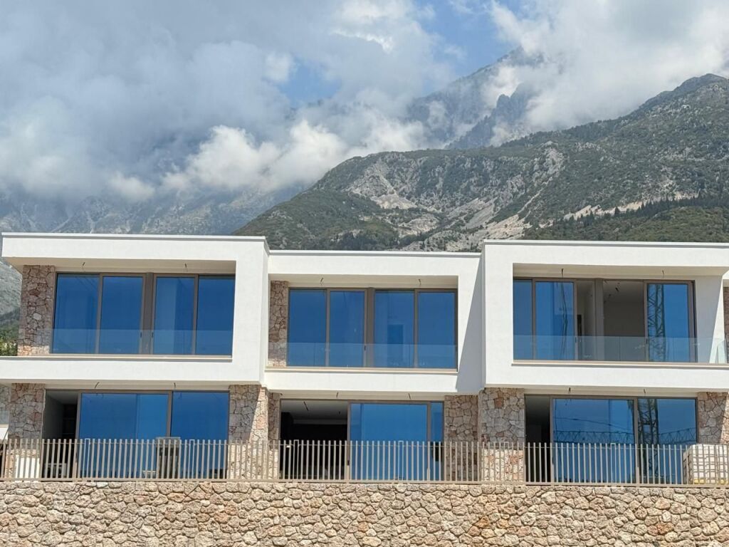 Villa for sale in Plazhi i Drimadhës, Vlorë, 157 m². Photo 2 of 3