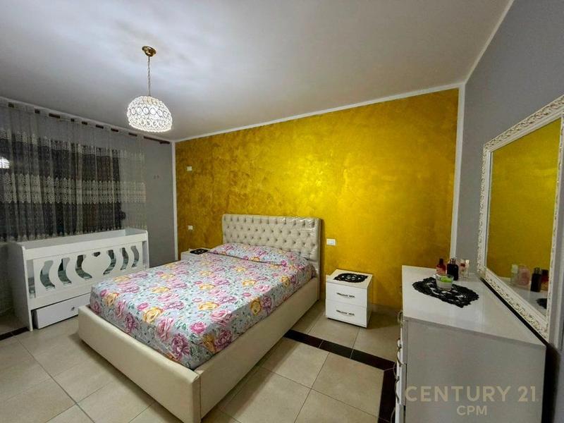 Appartamento 3+1 in vendita a Rruga Ali Demi, Tirana, 91 m²