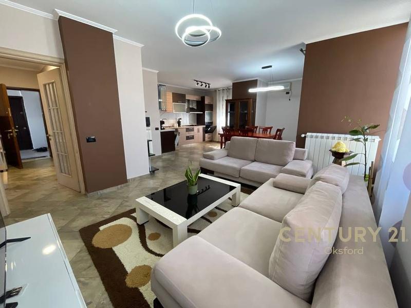 Appartamento 2+1 in affitto a Rruga Petro Nini Luarasi, Tirana, 83 m²