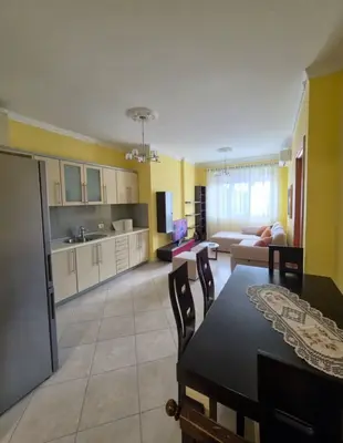 Apartament 1+1 me qera në Unaza e Re, Tiranë, 60 m². Foto 2 nga 12