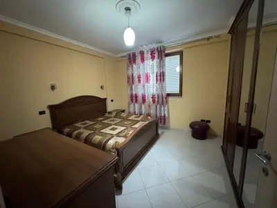Apartament 2+1 me qera në Qendra e Formimit Profesional ish URT, Durrës, 120 m². Foto 5 nga 9