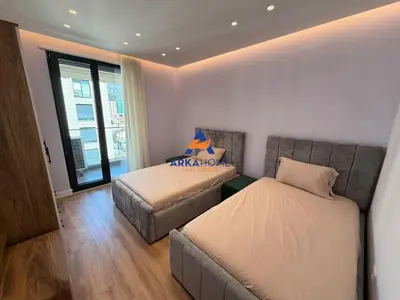 Appartamento 3+1 in affitto a Porcelan, Tirana, 140 m². Foto 4 di 5